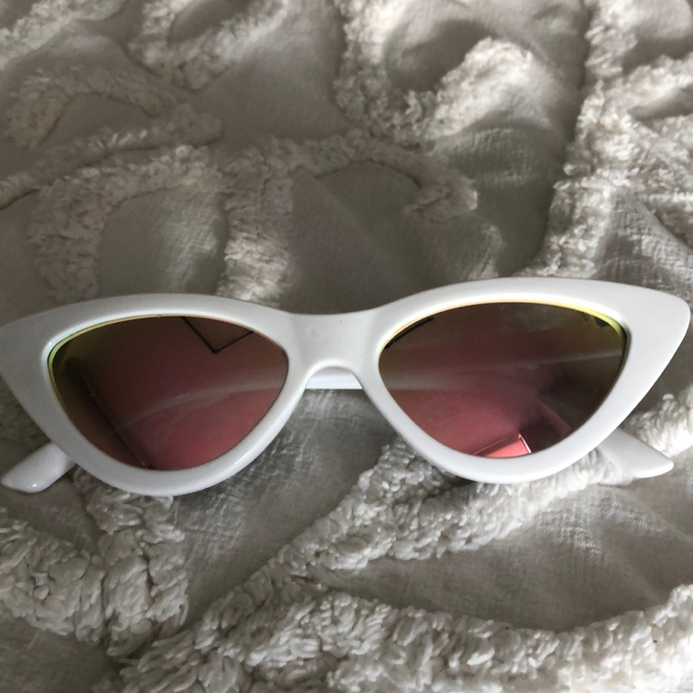 White Cat Eye Sunnies
